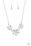 Effortlessly Efforescent - White